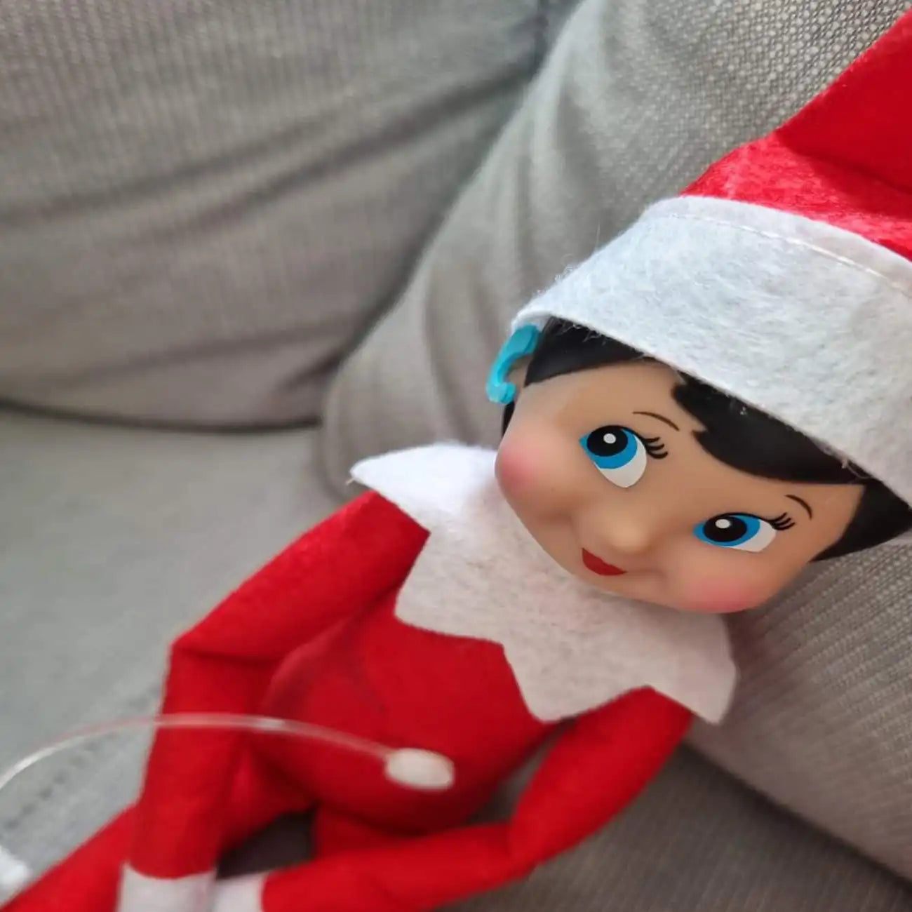 Elf customer hearing aid scene