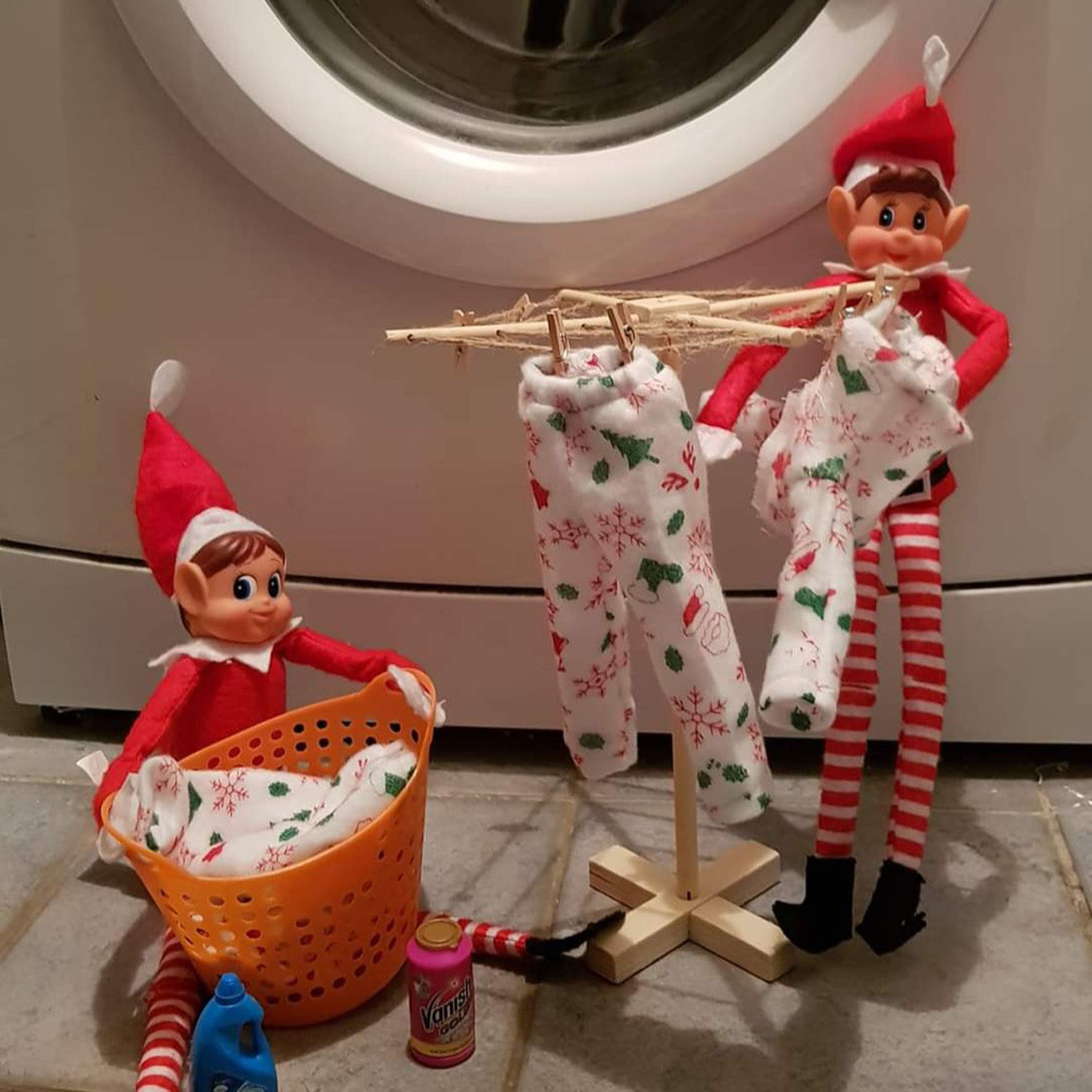 Elf customer washing scene